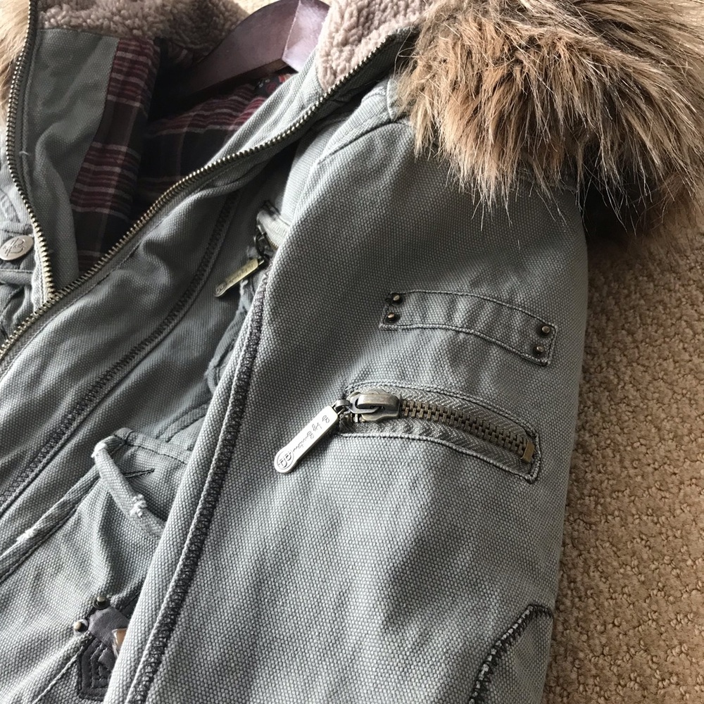 Burton Winter Jacket - image 8